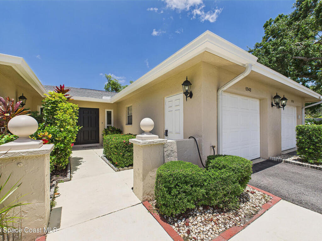6948 W Country Club Drive, Sarasota, FL 34243