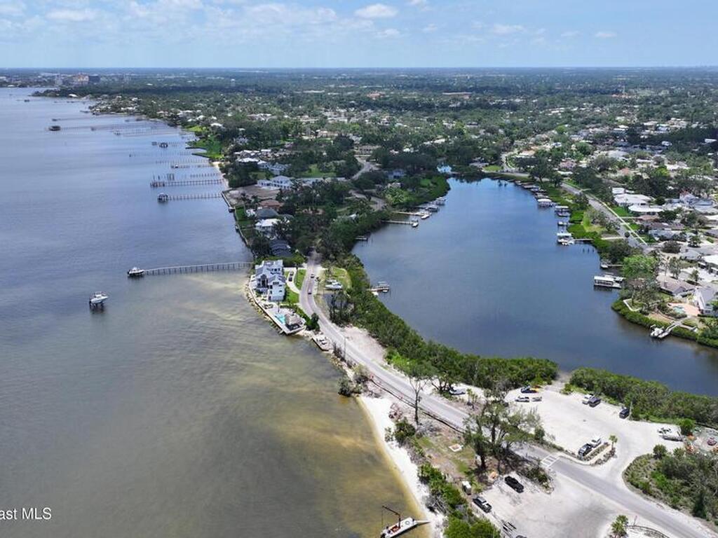 6948 W Country Club Drive, Sarasota, FL 34243