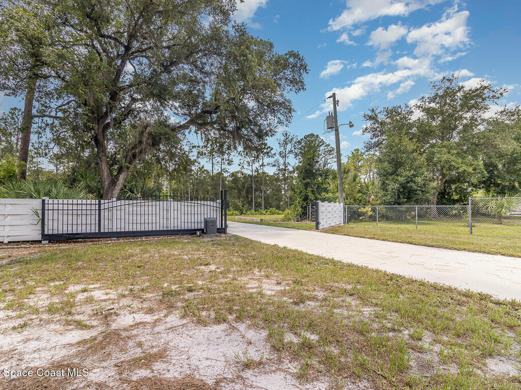 690 Grant Road, Grant-Valkaria, FL 32909