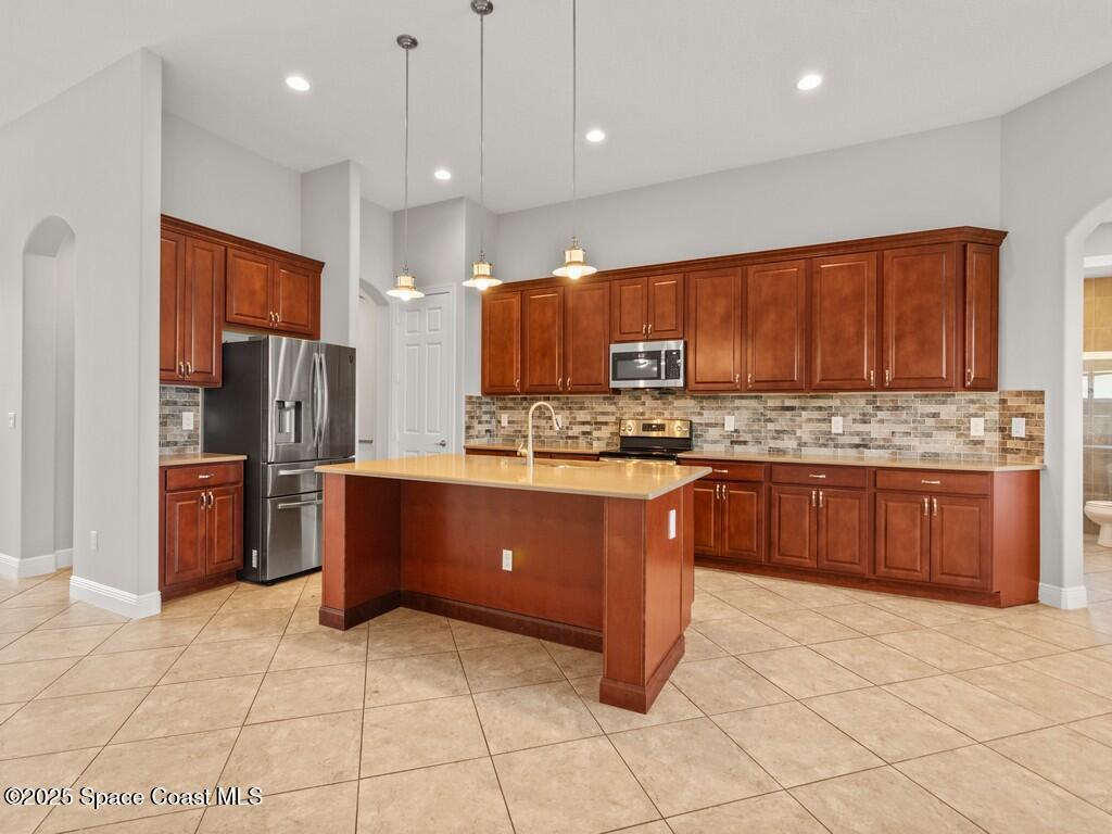 8255 Heather Court, Vero Beach, FL 32967