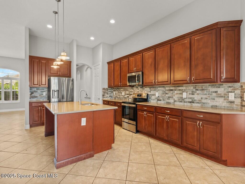 8255 Heather Court, Vero Beach, FL 32967