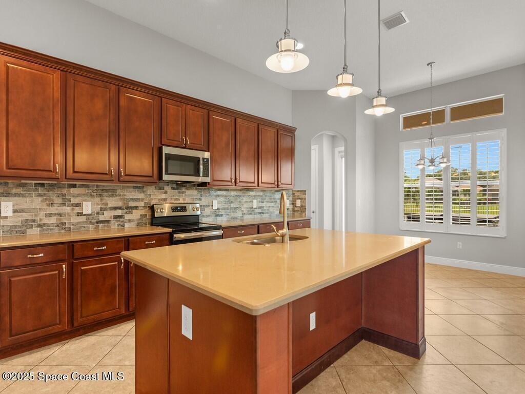 8255 Heather Court, Vero Beach, FL 32967