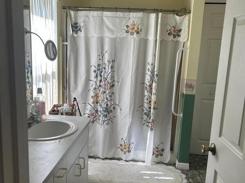 1360 10th Manor, Vero Beach, FL 32960