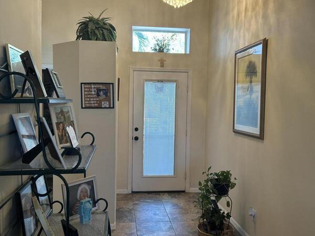 1360 10th Manor, Vero Beach, FL 32960