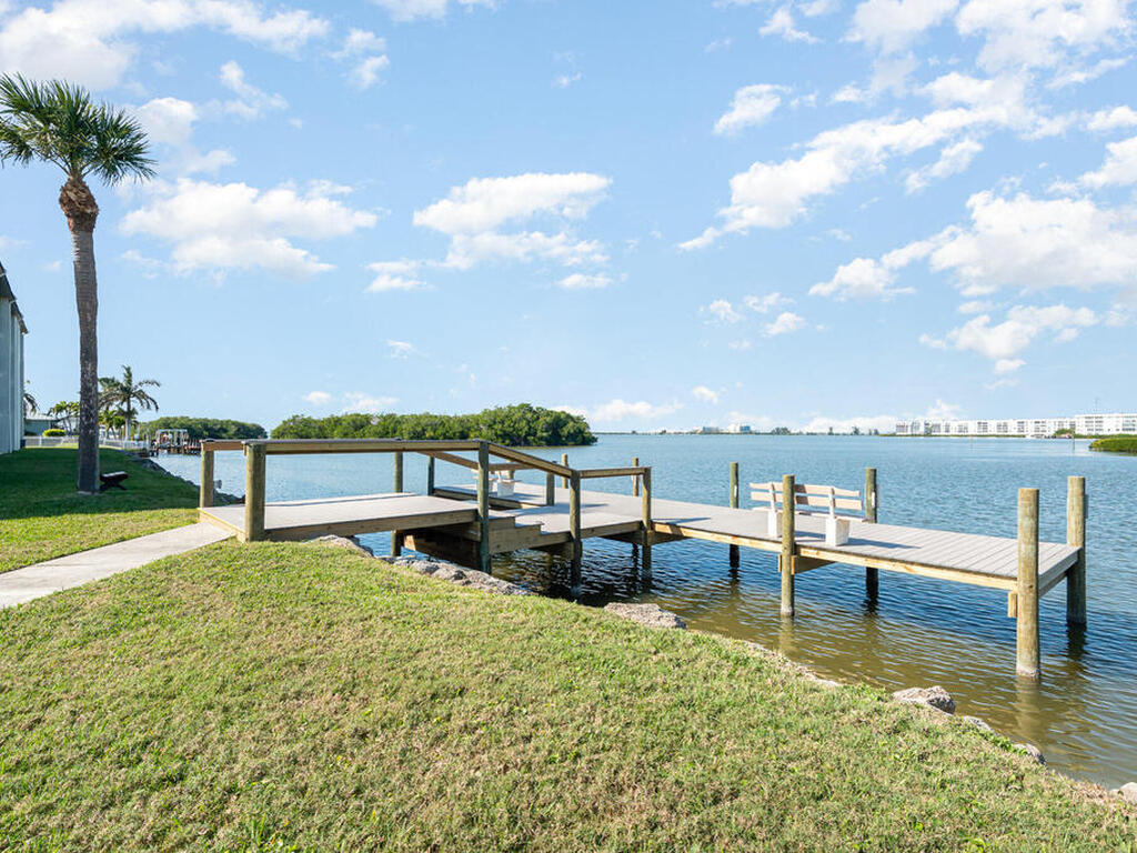 200 S Banana River Boulevard, Cocoa Beach, FL 32931