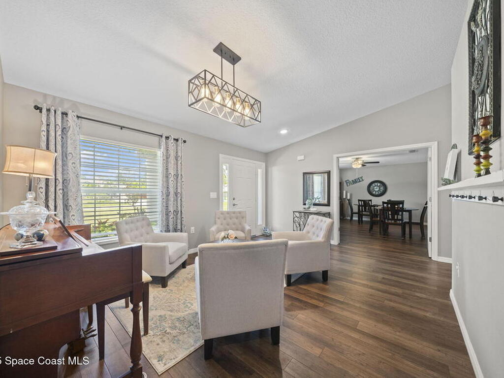 7130 Hacienda Drive, Grant, FL 32949