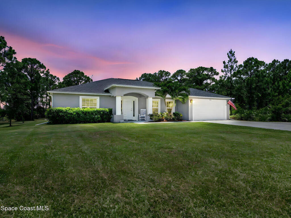 7130 Hacienda Drive, Grant, FL 32949