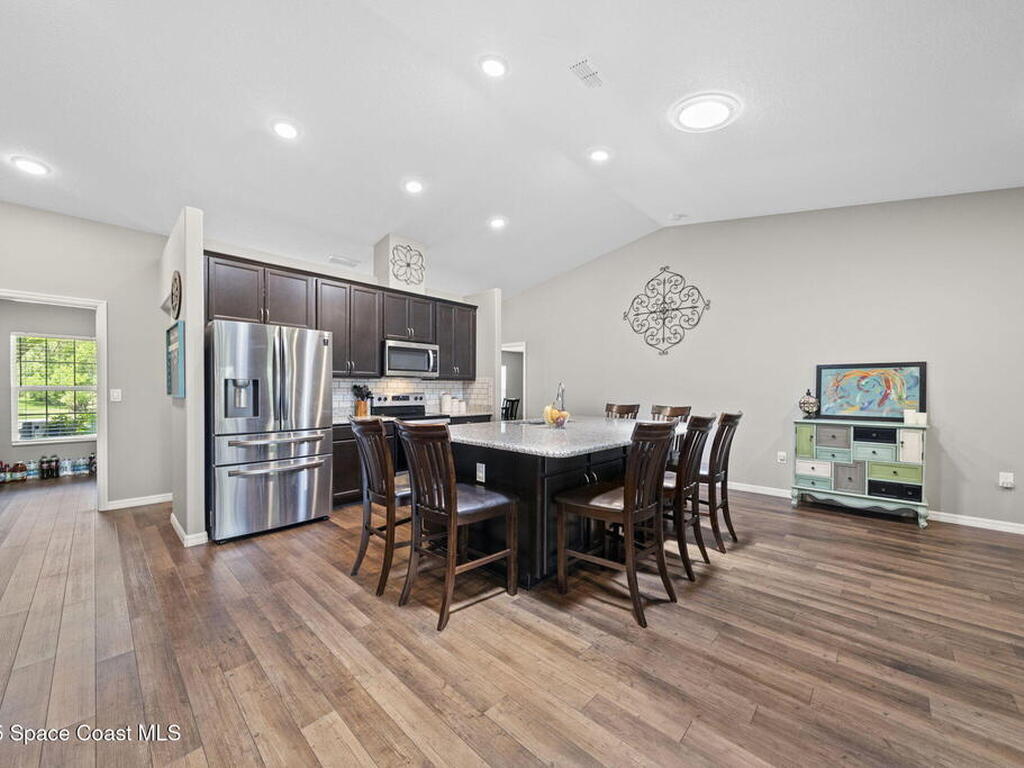 7130 Hacienda Drive, Grant, FL 32949