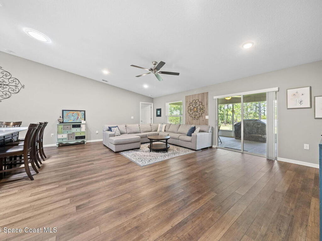 7130 Hacienda Drive, Grant, FL 32949