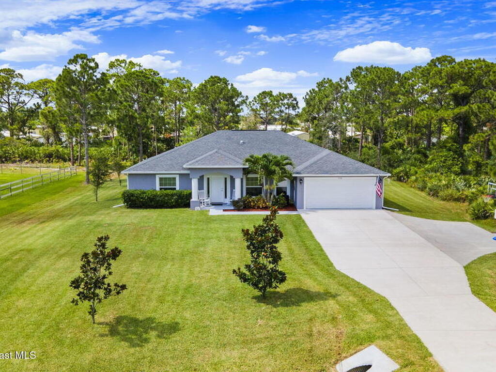 7130 Hacienda Drive, Grant, FL 32949