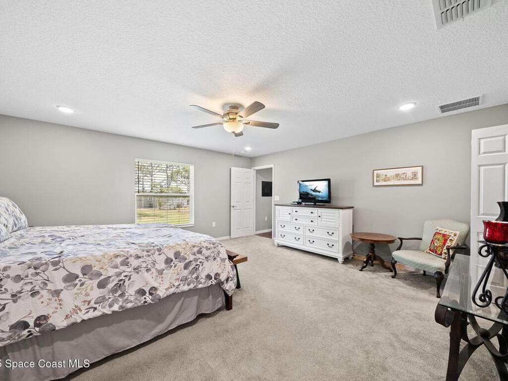 7130 Hacienda Drive, Grant, FL 32949