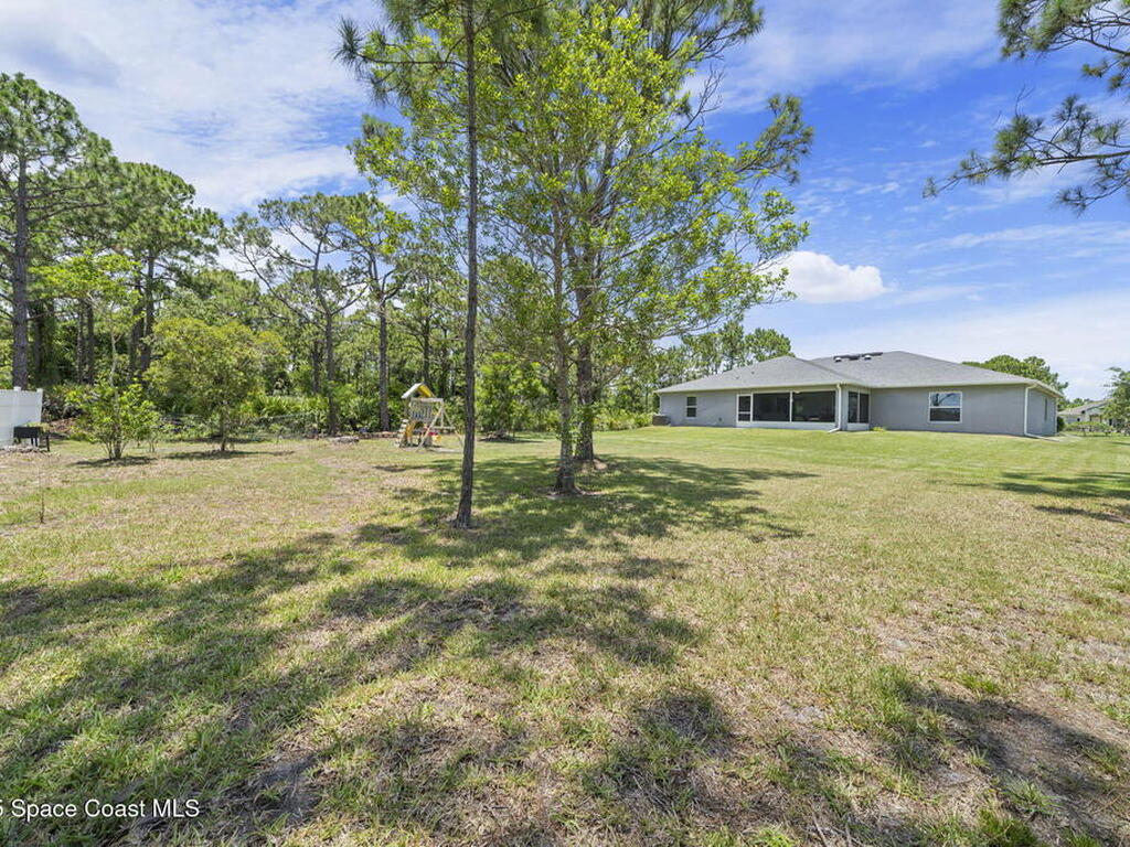 7130 Hacienda Drive, Grant, FL 32949