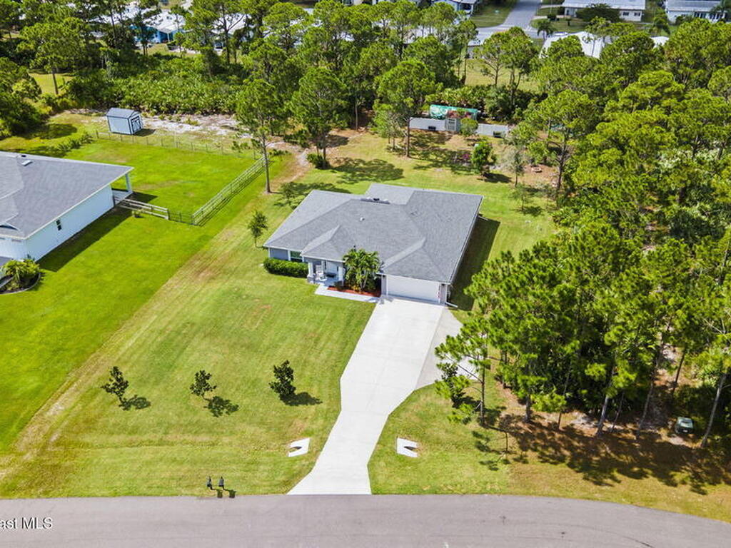 7130 Hacienda Drive, Grant, FL 32949