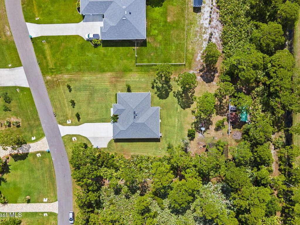 7130 Hacienda Drive, Grant, FL 32949