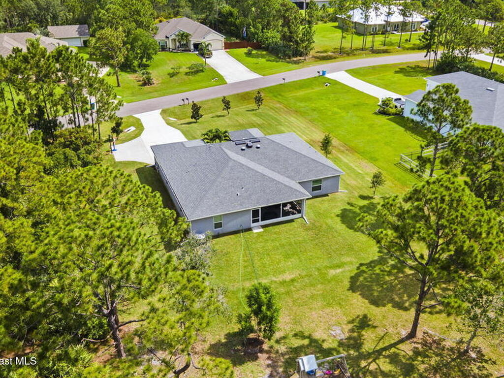 7130 Hacienda Drive, Grant, FL 32949