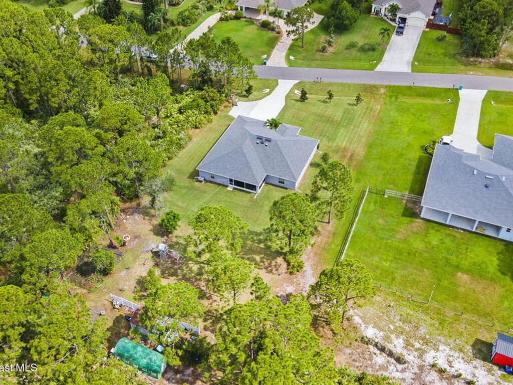 7130 Hacienda Drive, Grant, FL 32949