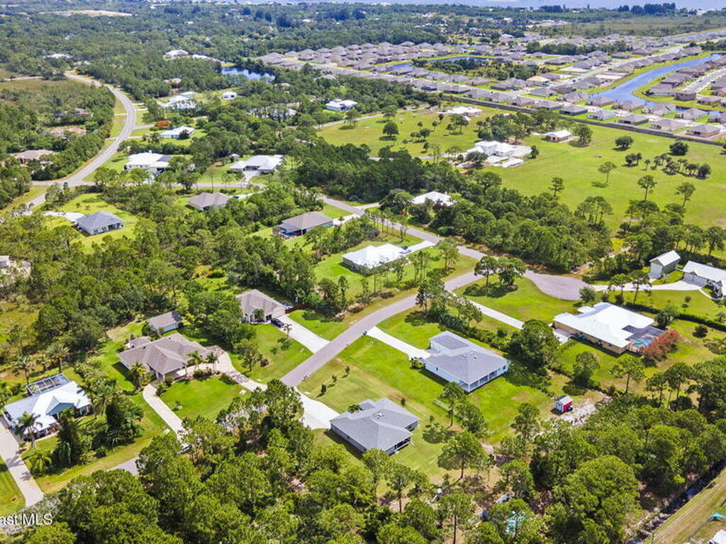 7130 Hacienda Drive, Grant, FL 32949