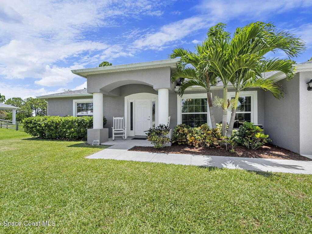 7130 Hacienda Drive, Grant, FL 32949