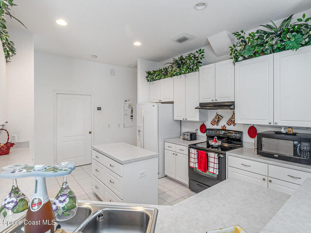 2343 Woodfield Circle, Melbourne, FL 32904