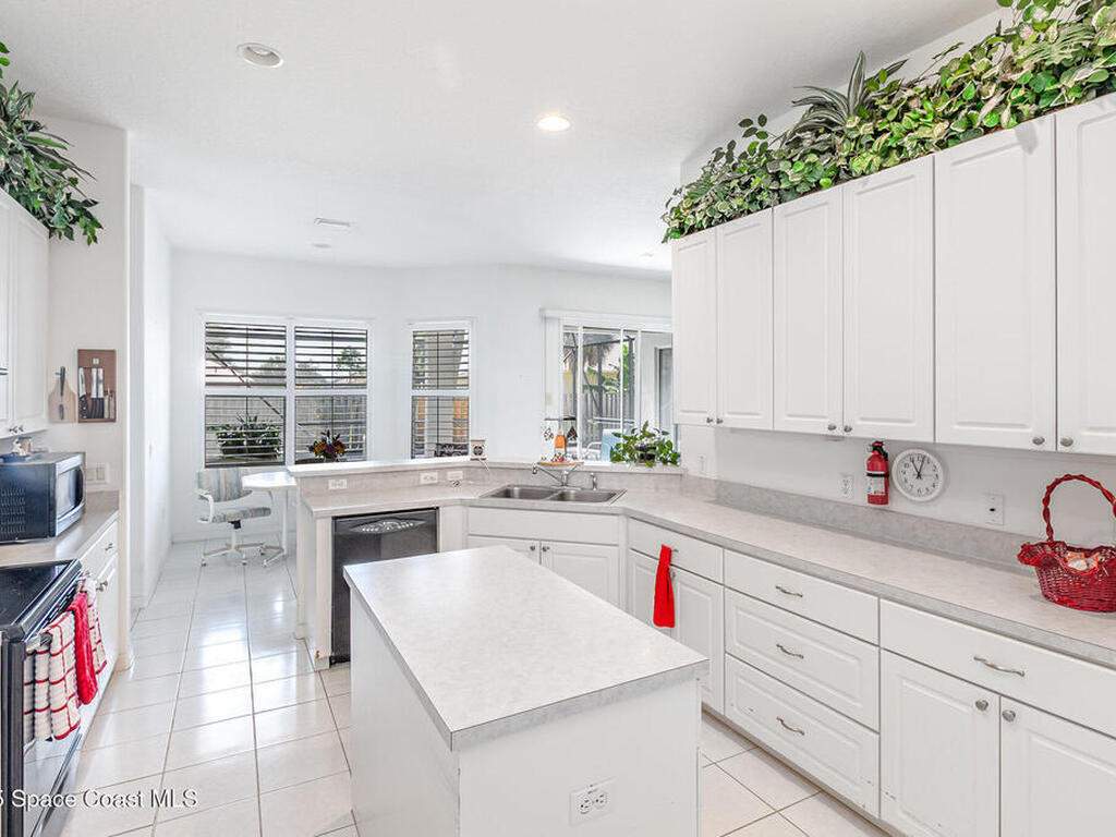 2343 Woodfield Circle, Melbourne, FL 32904