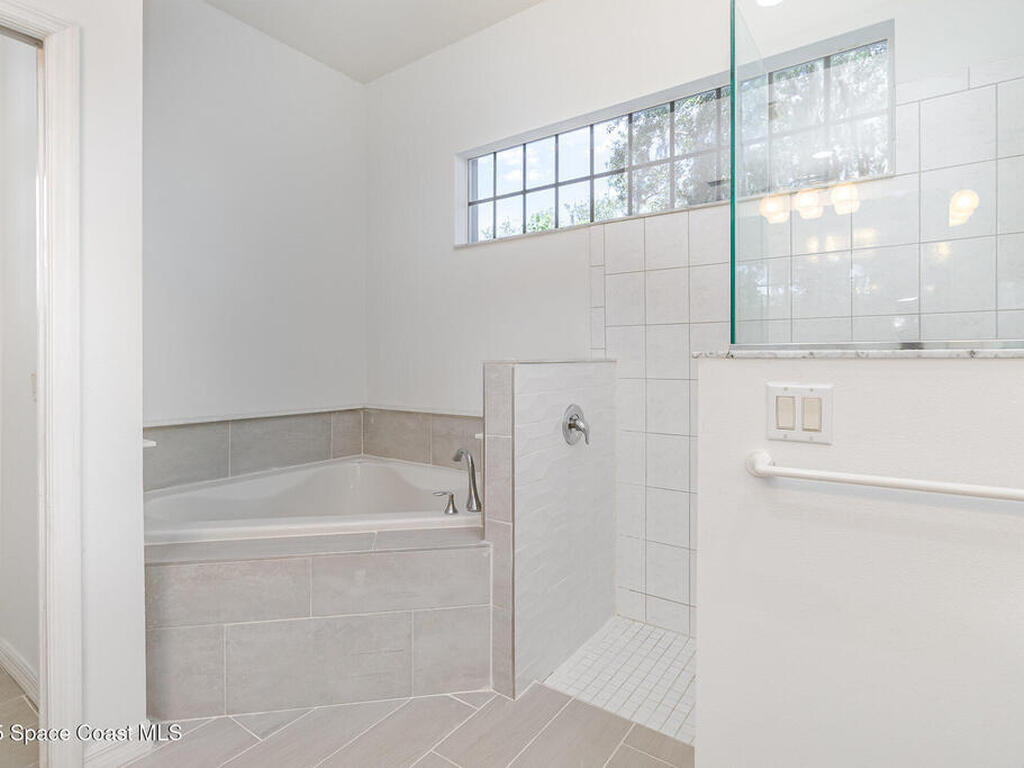 2343 Woodfield Circle, Melbourne, FL 32904