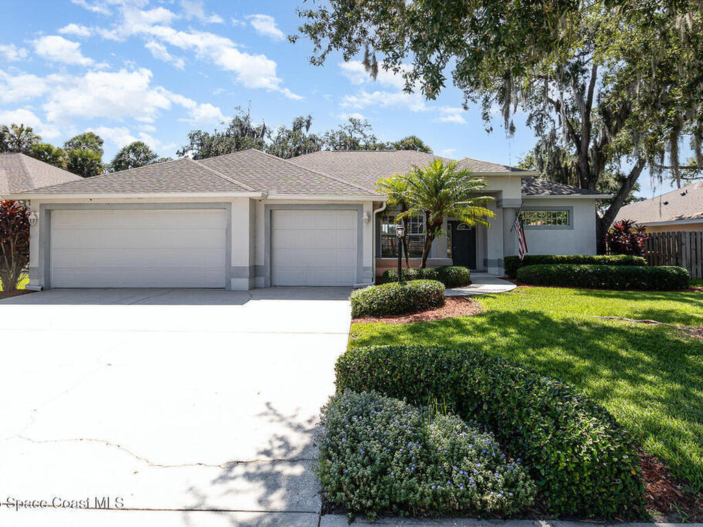 2343 Woodfield Circle, Melbourne, FL 32904