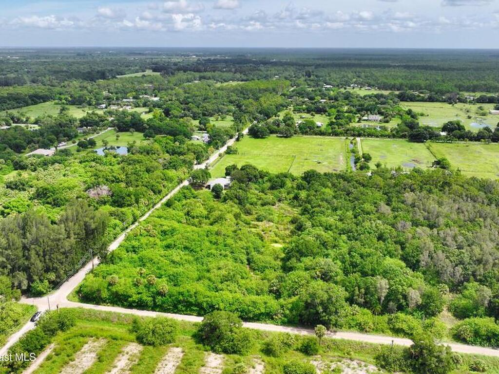 13380 101st Street, Fellsmere, FL 32948