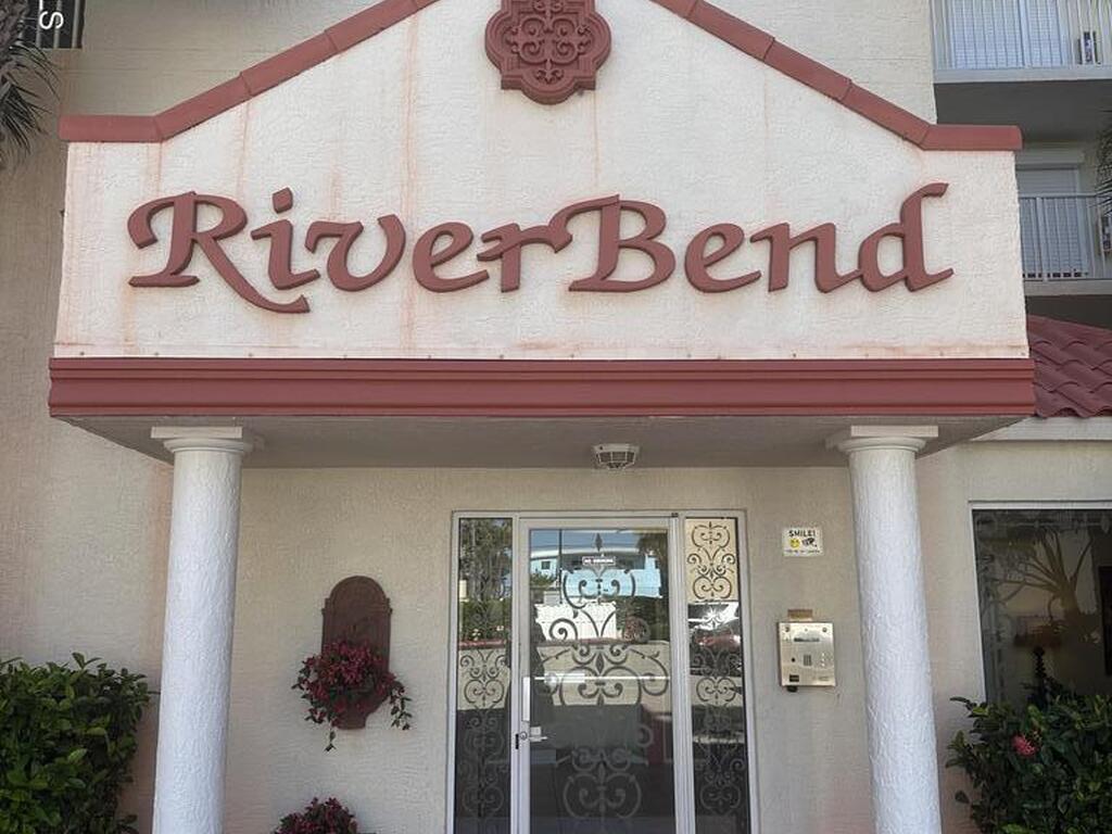 3360 S Atlantic Avenue, Cocoa Beach, FL 32931