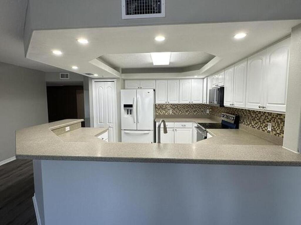 3360 S Atlantic Avenue, Cocoa Beach, FL 32931