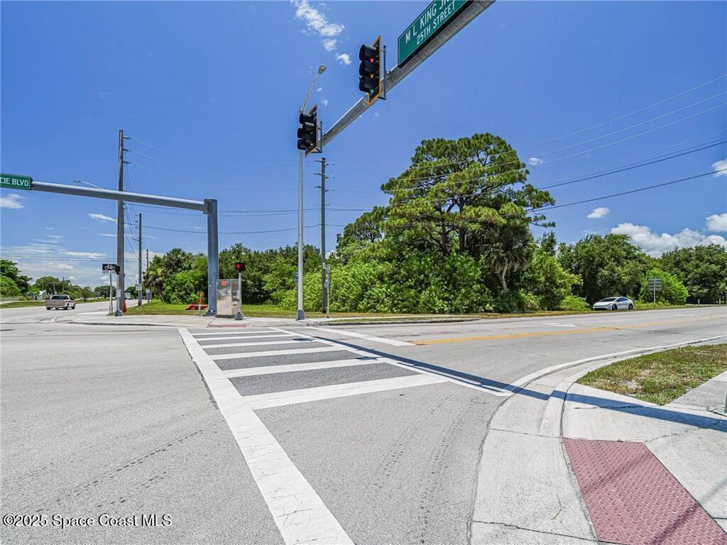 2551 St Lucie Boulevard, Fort Pierce, FL 34951