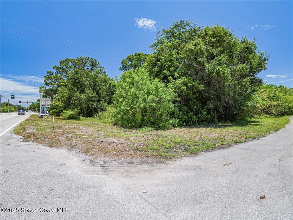 2551 St Lucie Boulevard, Fort Pierce, FL 34951