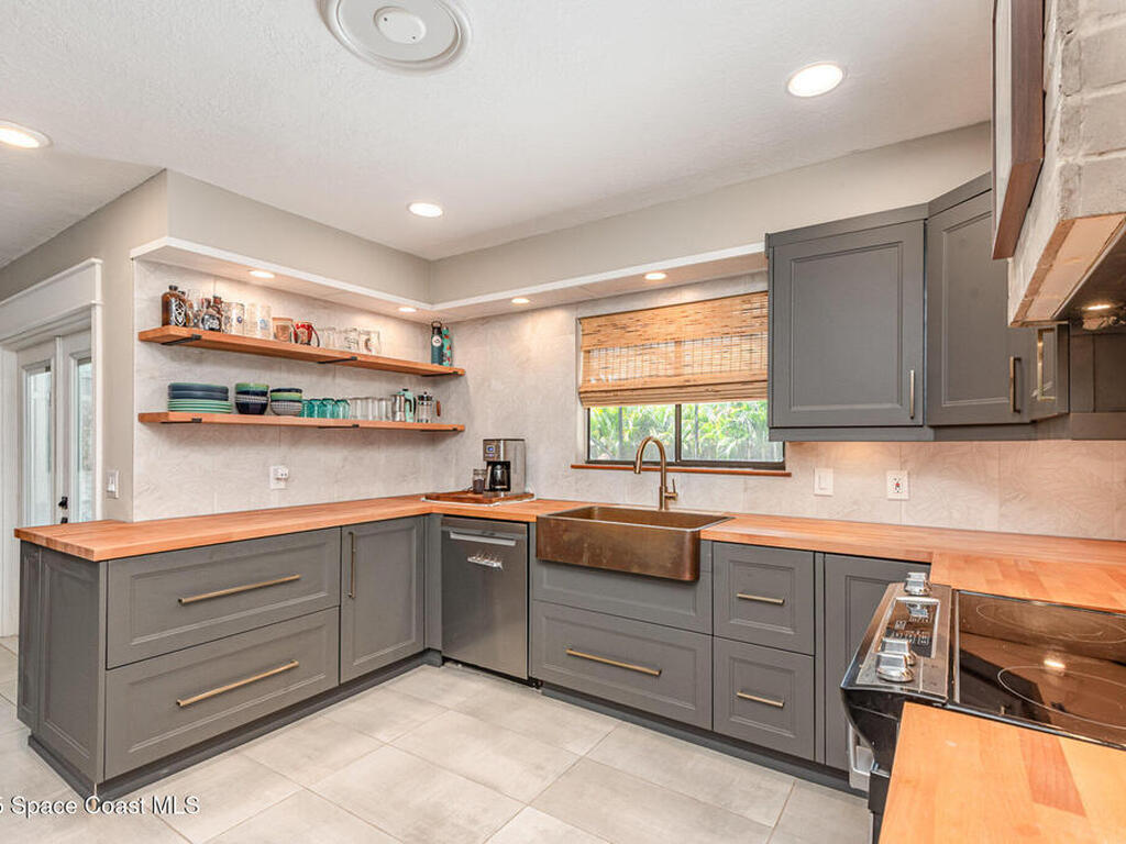 7855 Olive Grove Avenue, West Melbourne, FL 32904