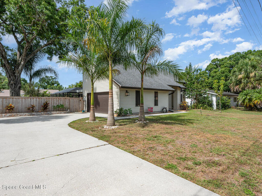 7855 Olive Grove Avenue, West Melbourne, FL 32904