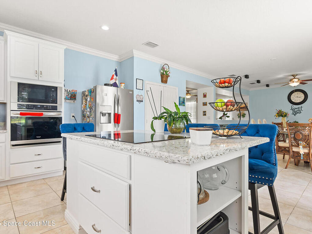 758 Carriage Lake Way, Vero Beach, FL 32968