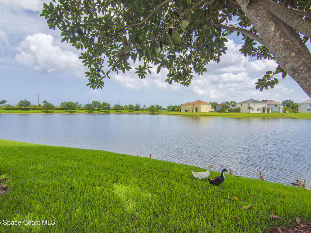 758 Carriage Lake Way, Vero Beach, FL 32968