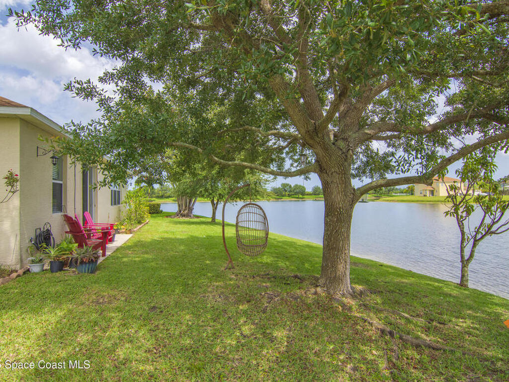 758 Carriage Lake Way, Vero Beach, FL 32968