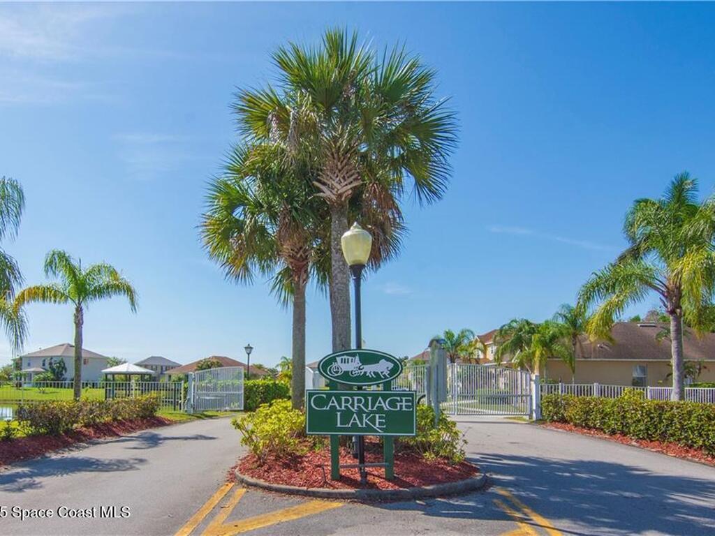 758 Carriage Lake Way, Vero Beach, FL 32968