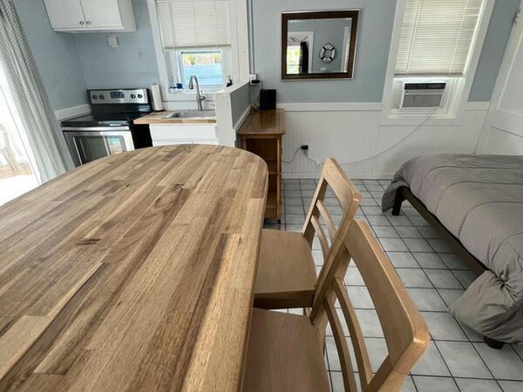 2179 Pineapple Avenue, Melbourne, FL 32935