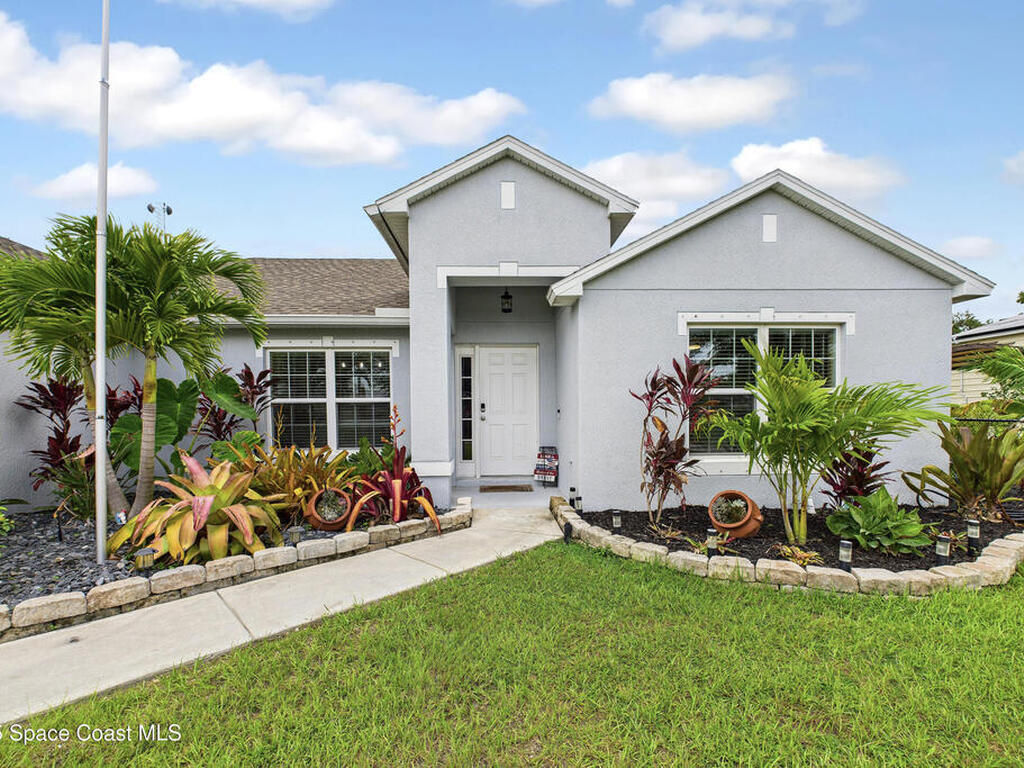 8325 105th Court, Vero Beach, FL 32967
