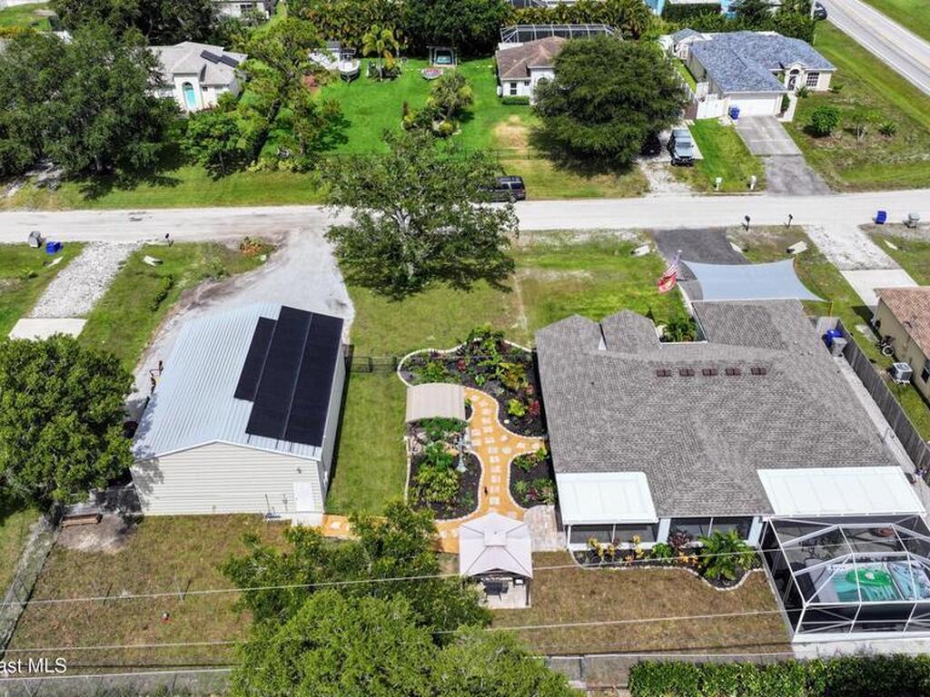 8325 105th Court, Vero Beach, FL 32967