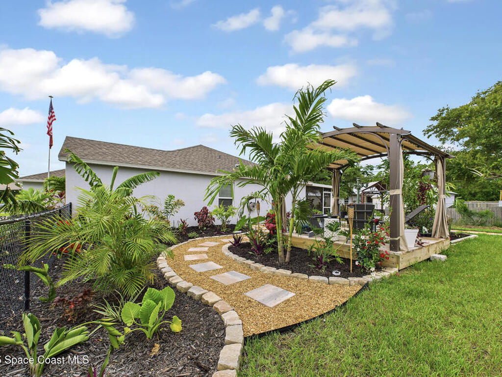 8325 105th Court, Vero Beach, FL 32967