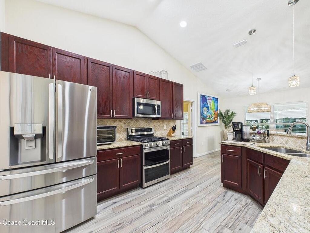 8325 105th Court, Vero Beach, FL 32967