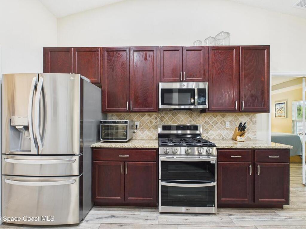 8325 105th Court, Vero Beach, FL 32967