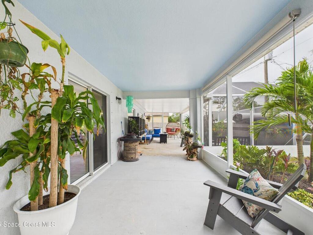 8325 105th Court, Vero Beach, FL 32967