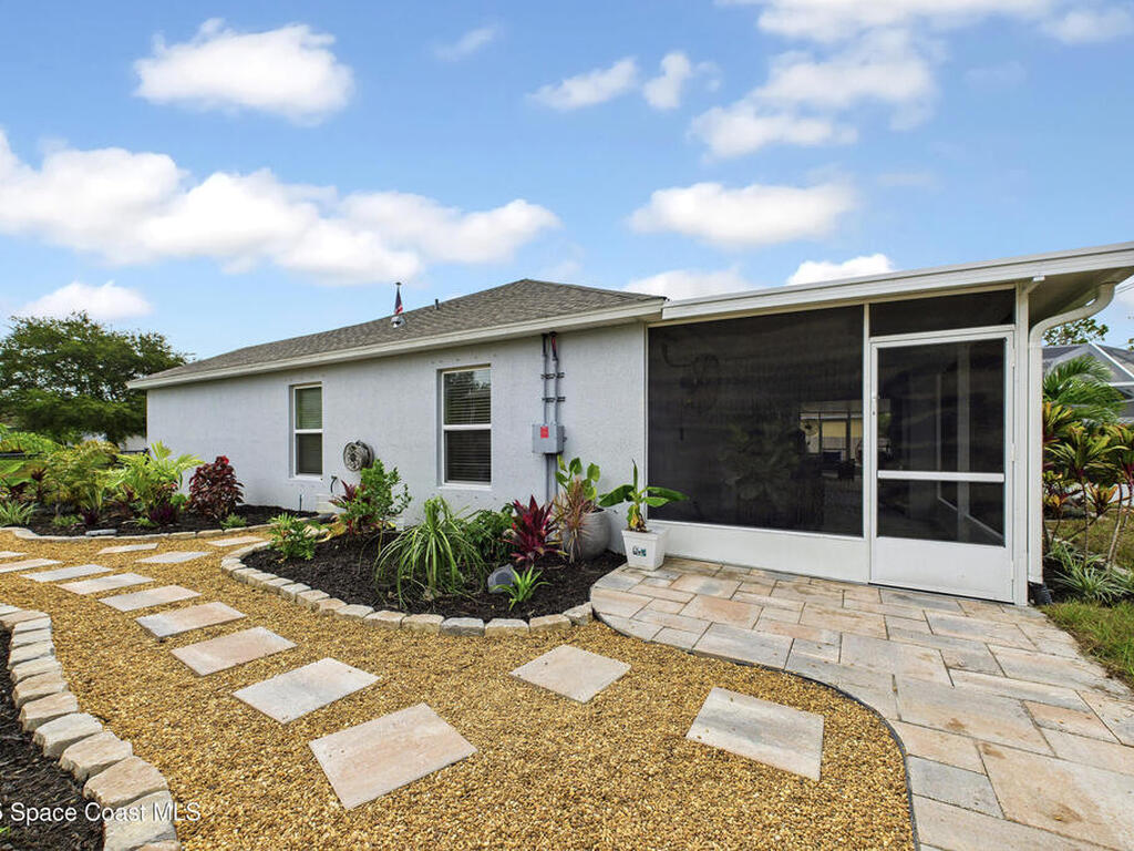 8325 105th Court, Vero Beach, FL 32967