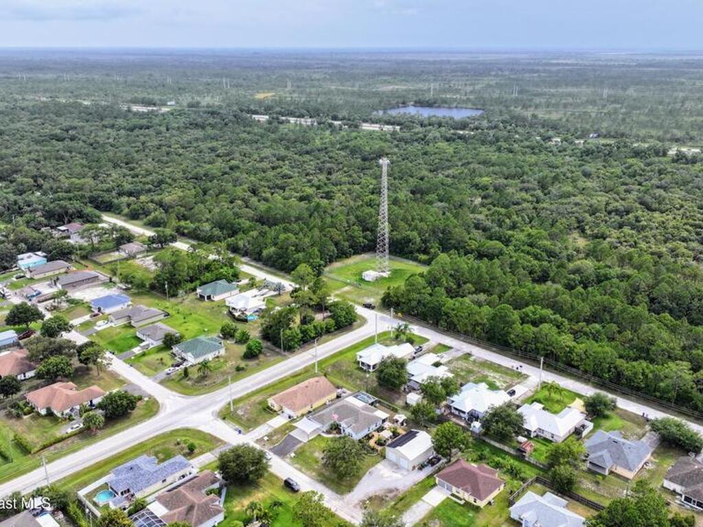 8325 105th Court, Vero Beach, FL 32967