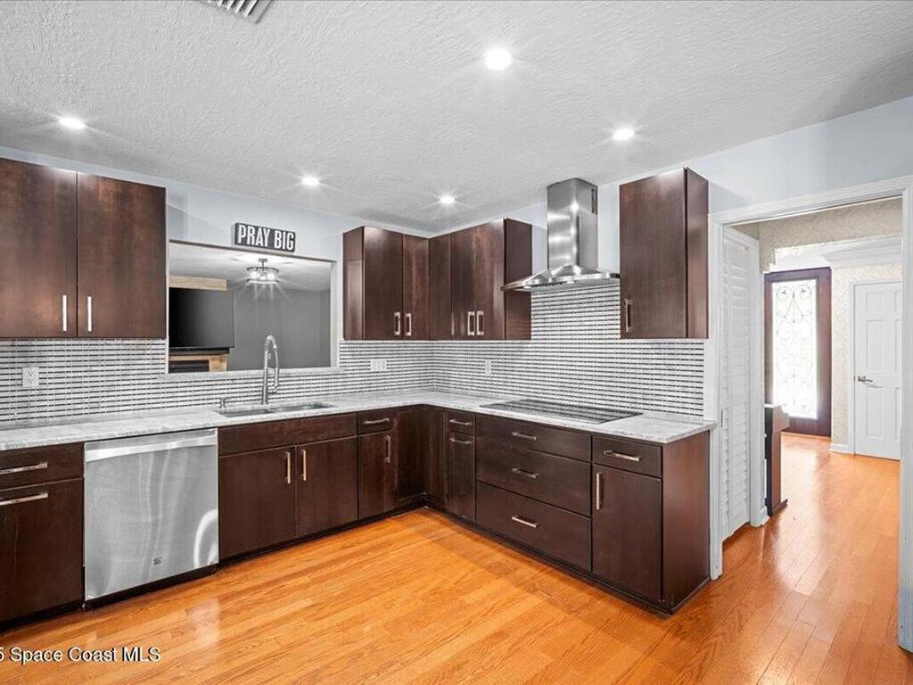 626 Sugarwood Way, Suntree, FL 32940