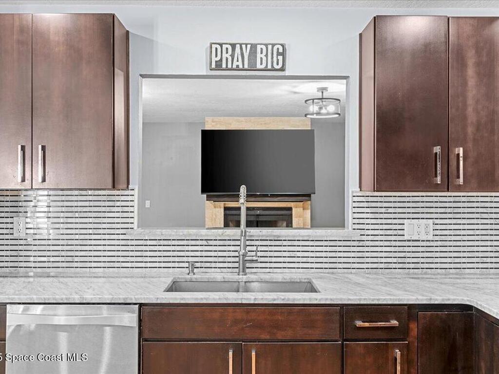 626 Sugarwood Way, Suntree, FL 32940