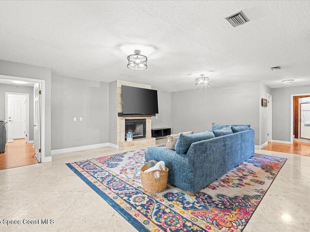 626 Sugarwood Way, Suntree, FL 32940