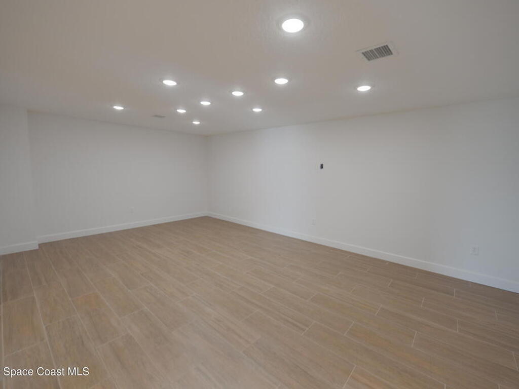 425 S Wickham Road, West Melbourne, FL 32904